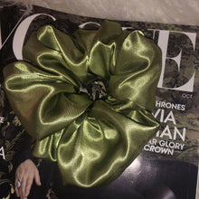 Load image into Gallery viewer, $1 Scrunchies
