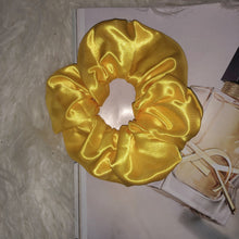 Load image into Gallery viewer, $1 Scrunchies
